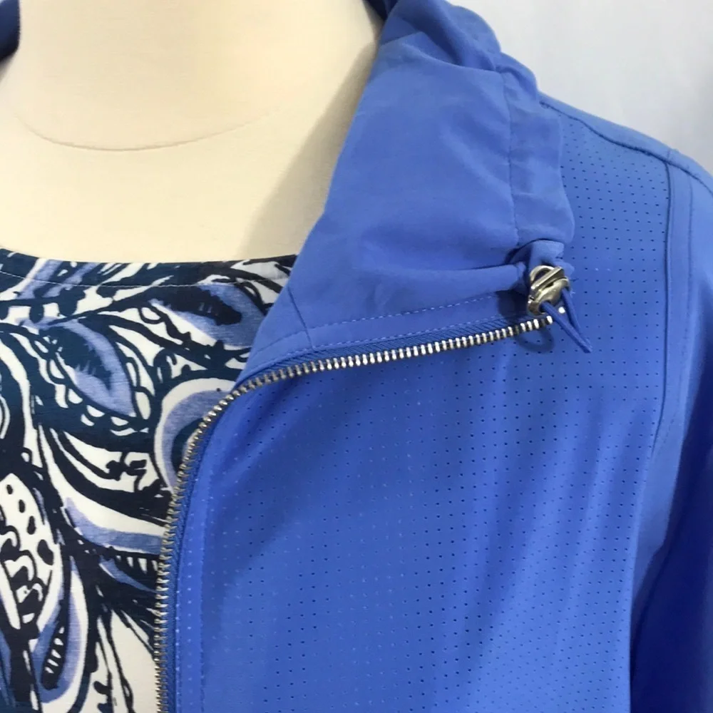 Chico’s Zenergy 3 piece set New with tags!! - Picture 2 of 8
